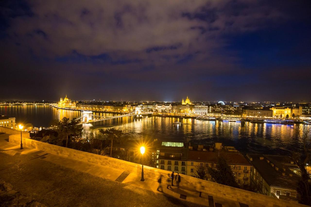 Elegant Apartment With Buda Castle View Boedapest Buitenkant foto