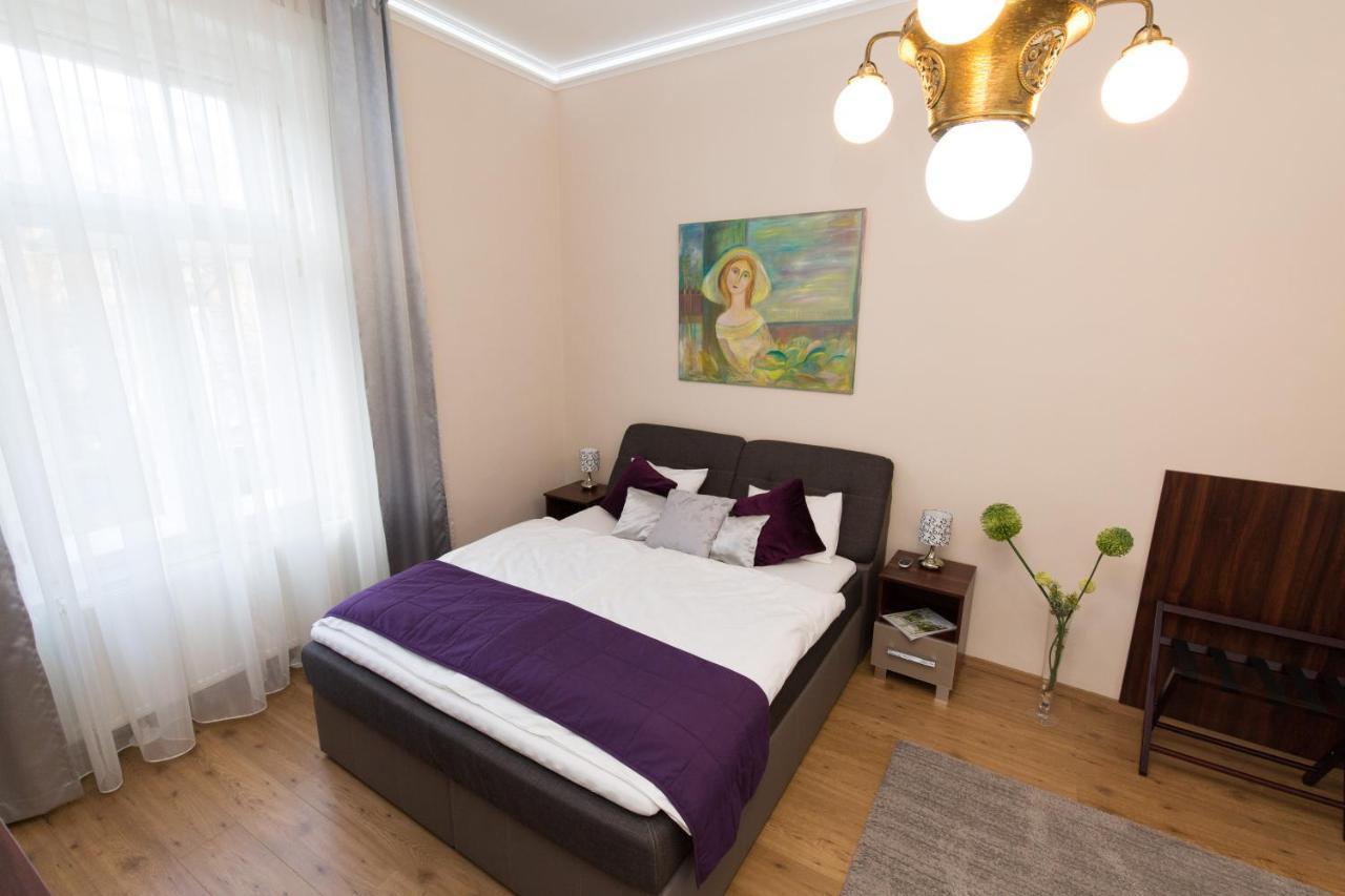 Elegant Apartment With Buda Castle View Boedapest Buitenkant foto
