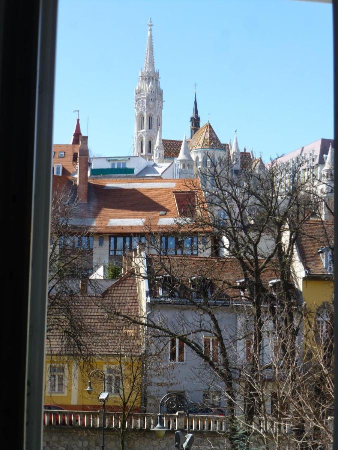 Elegant Apartment With Buda Castle View Boedapest Buitenkant foto