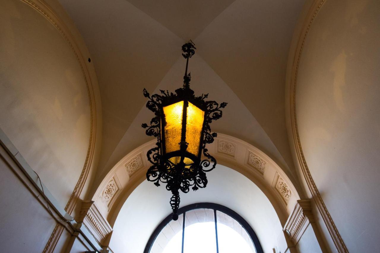 Elegant Apartment With Buda Castle View Boedapest Buitenkant foto